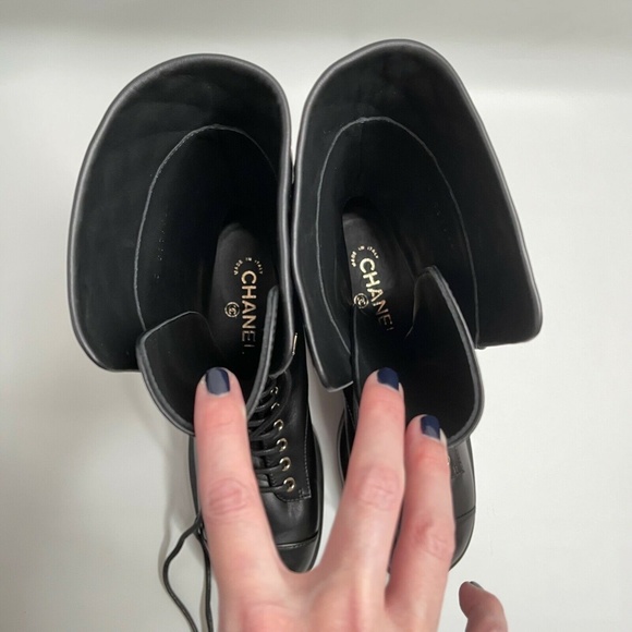 ❌❌SOLD Chanel NIB Black Flying Combat Military Lace Up Leather CC Logo Boots - Picture 11 of 13